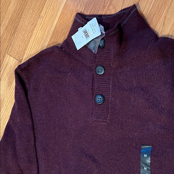 Banana Republic Men's Burgundy Wool blend Sweater - Picture 2 of 6